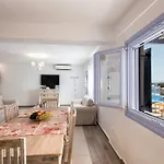 Villa Crystal I *